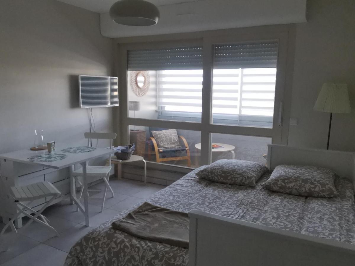 L' Accostage Apartment Courseulles-sur-Mer Exterior photo